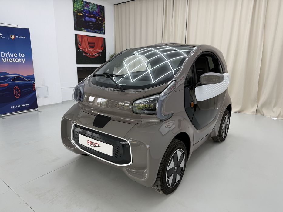 Xev Yoyo masina 16 ani ( permis de conducere b1 )