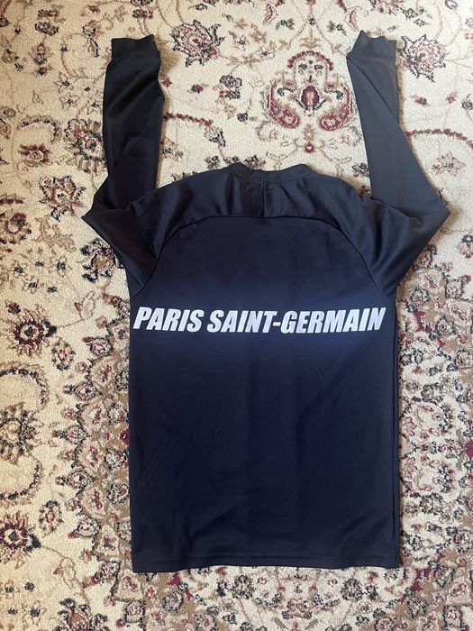 Продам спортивки M