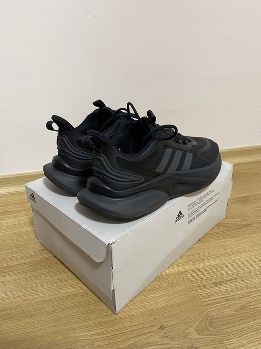 Adidas AlphaBounce