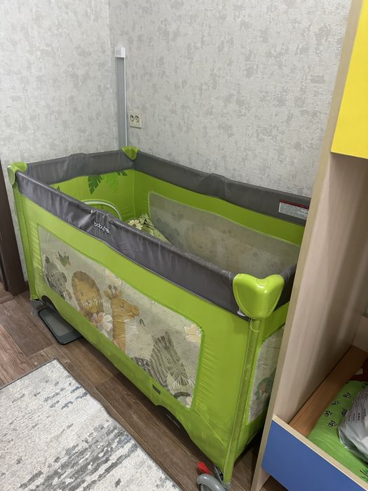 Продам манеж в хорошем состоянии