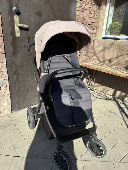 Коляска детская прогулочная