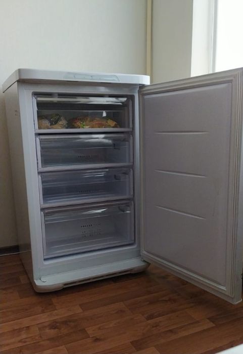 Морозильная камера  ,,Бирюса,,.