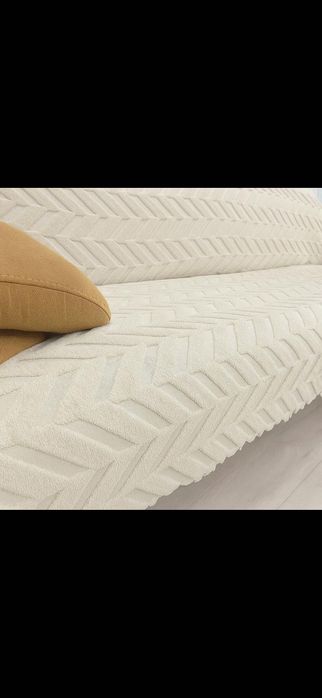 Пухкави шалтета с антиплъзгаща материя от долната страна