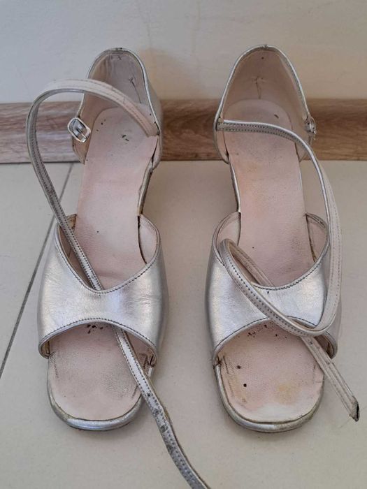 Обувки за спортни/латино/ танци