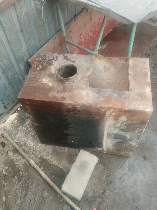 Продам Бак б у хорошом состояние