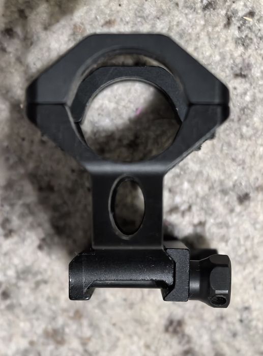 Монтаж за оптика