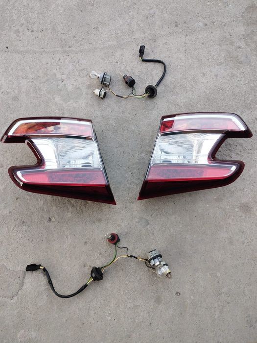 Lampă Triplă Spate Haion Portbagaj Renault Megane 3 Grandtour Breack