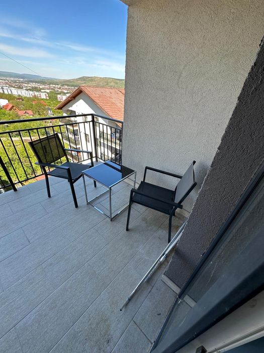 De Vanzare apartament 3 camere zona Vivo