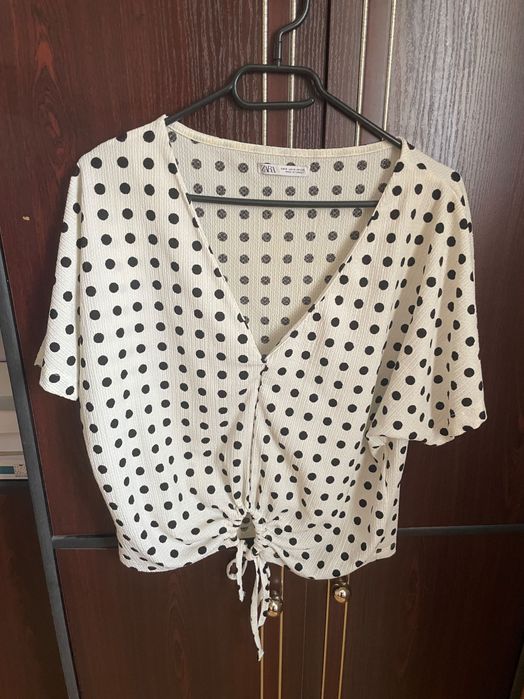 Tricou cu buline Zara