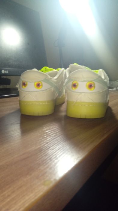 Кроссовки Nike в отличном состоянии