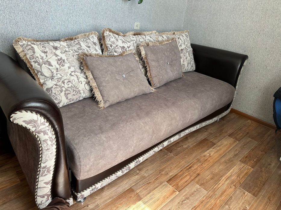 Продается диван б/у