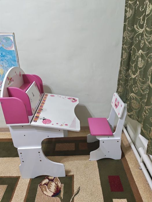 Парта детская для девочек