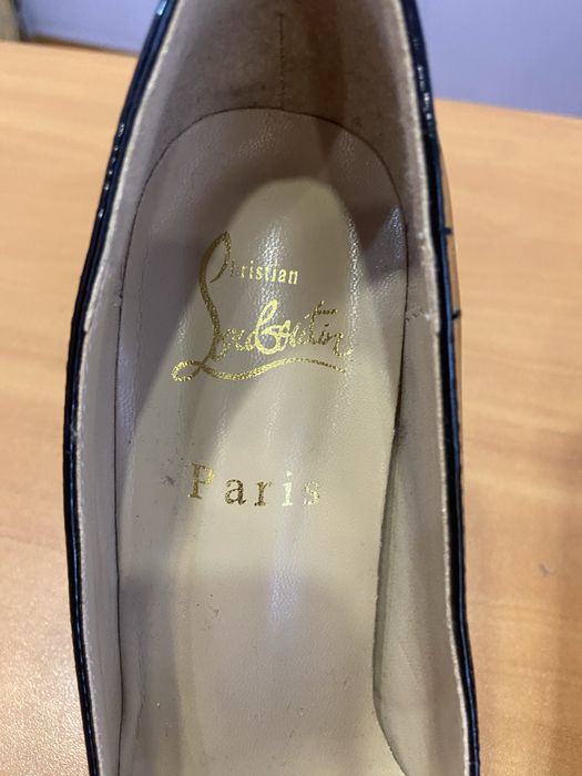 дамски обувки на Christian Louboutin