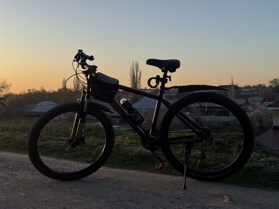 Продам горный велосипед Macoge A100