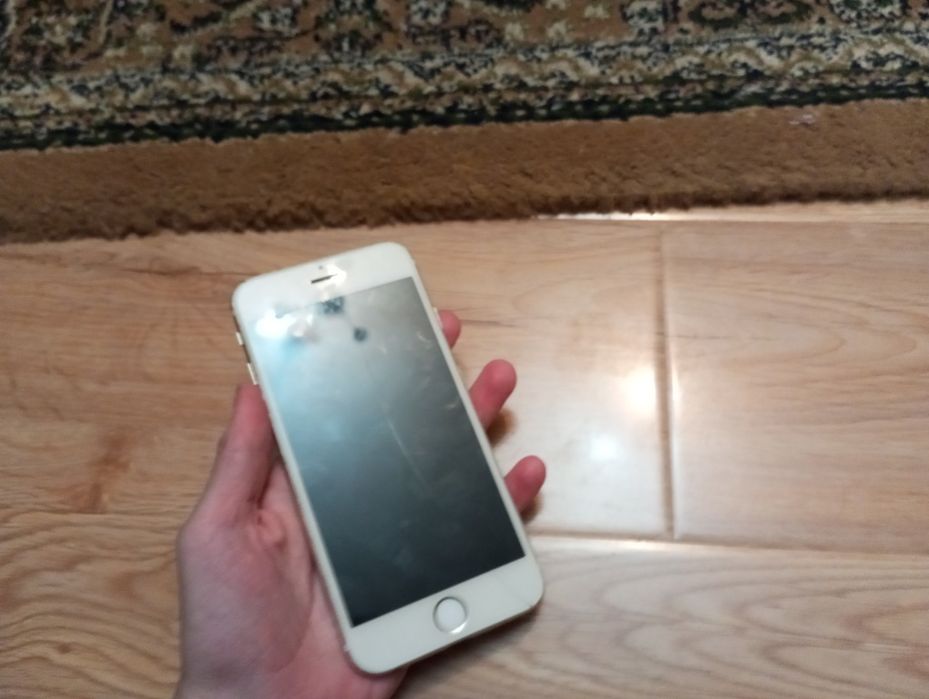 Продам 6 айфон батарейку нужно поменять