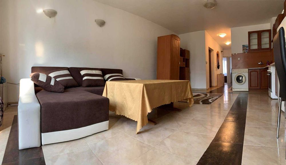 Дава се под наем Тристаен апартамент в Бургас, Възраждане - 78 кв.м за 214.2 € - Снимка #1