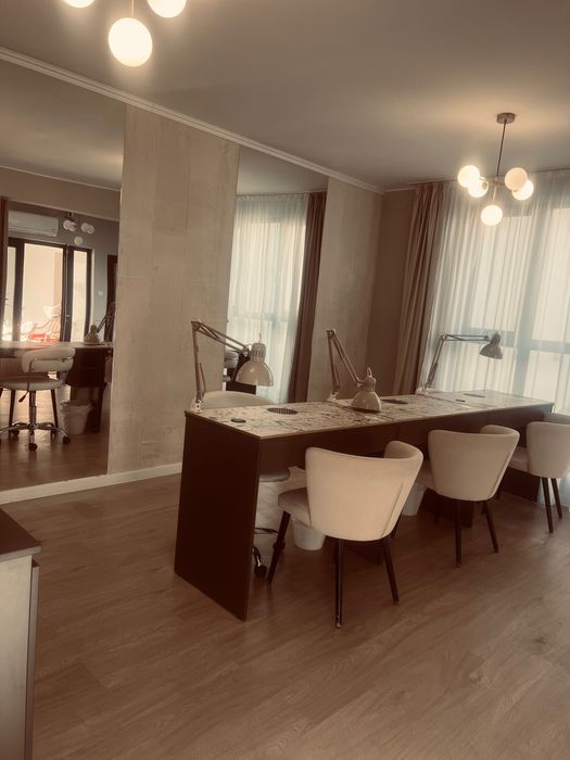 Salon de vânzare/ afacere la cheie