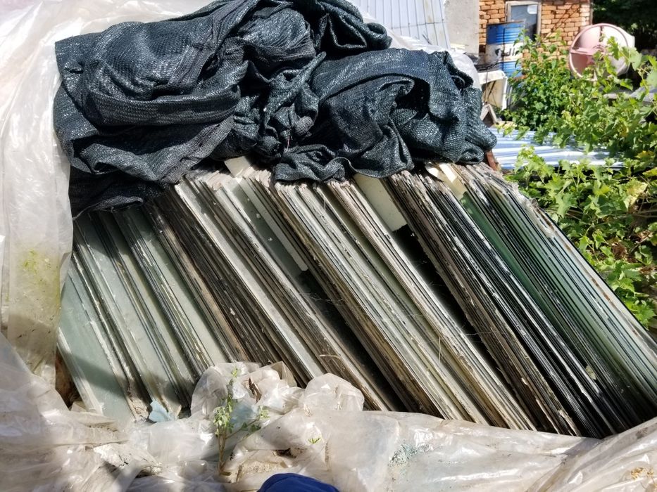 Vand geamuri pentru sera