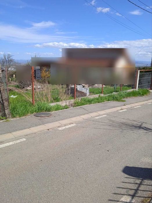 Persoana fizica , vând teren intravilan Deva