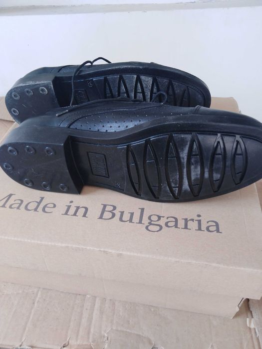 Обувки половинки перфорирани нови. Естествена кожа.