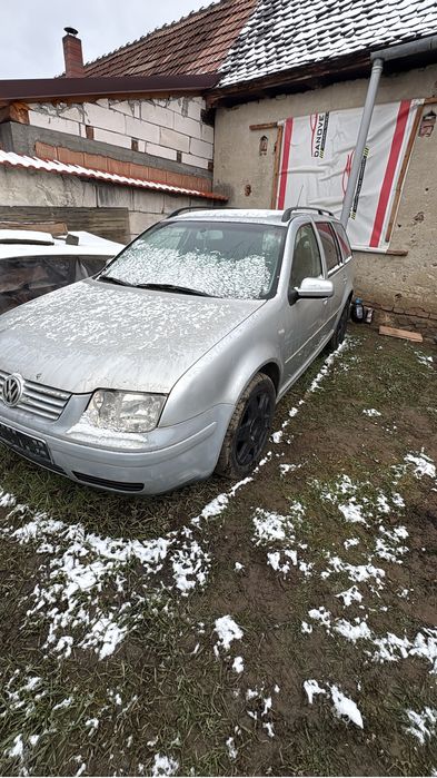 Vand Vw Bora 1.6 16v Benzina CUTIE DE VITEZE DEFECTA