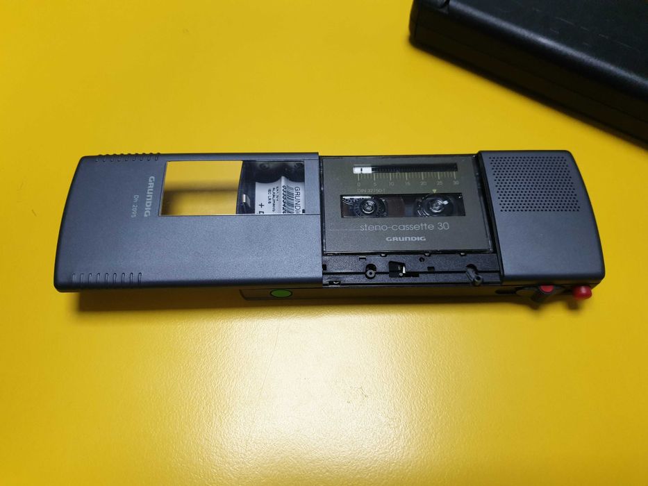 Диктофон Grundig DH 2095 с мини касета