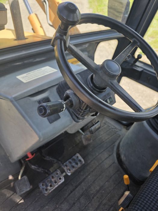 Buldoexcavator Case 690