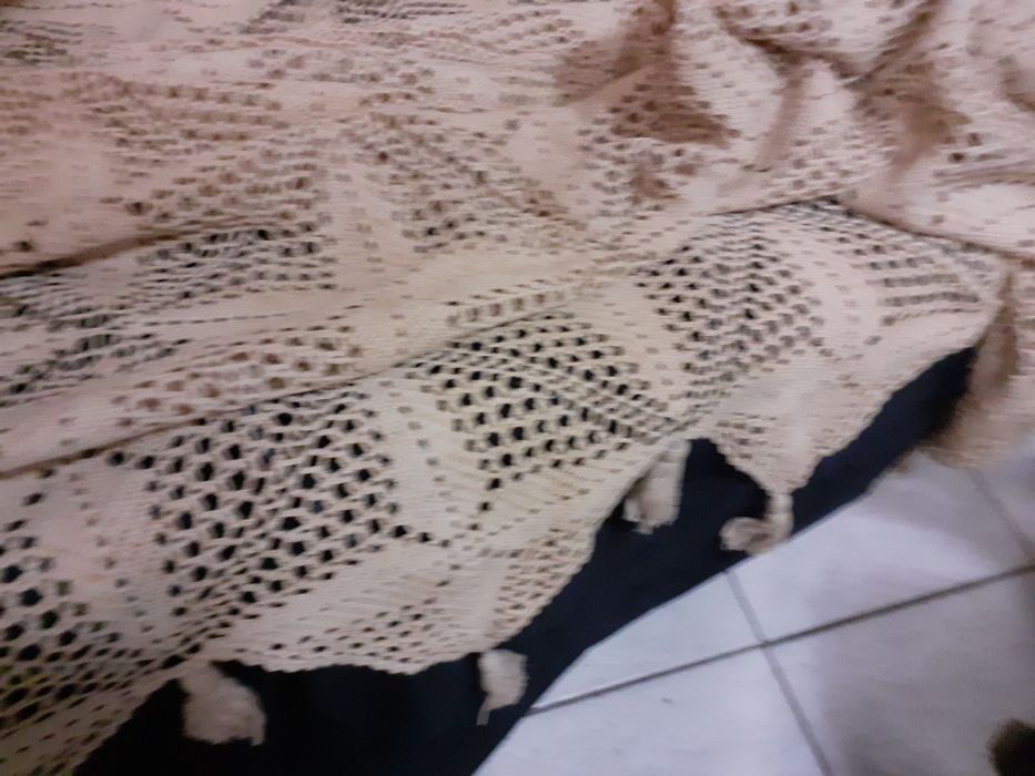 Стара ръчно плетена покривка за спалня 210/180с,покривало,шалте,ковьор