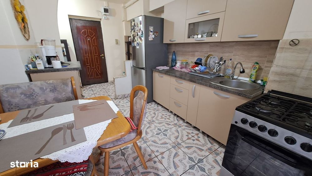 Garii / Zona Peny apartament 2 camere decomandat