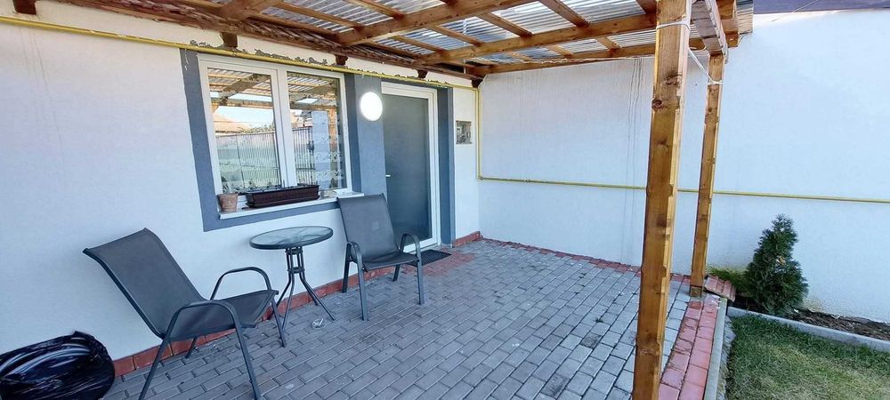 Apartament la casa