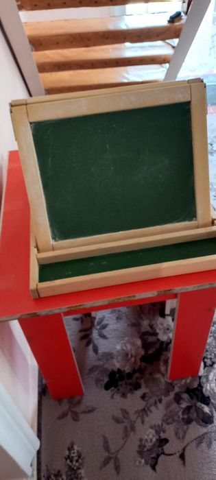 Детская доска ,двухсторонняя
