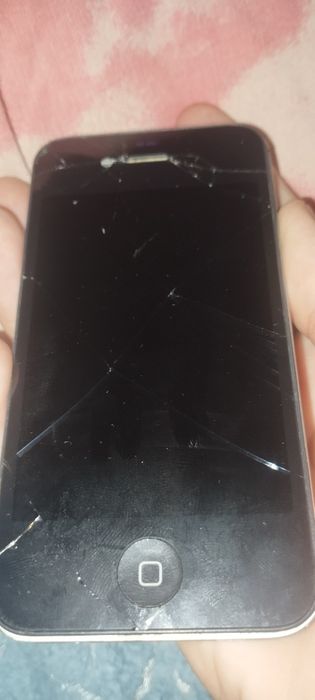 Продам iPhone 4S состояние так себе