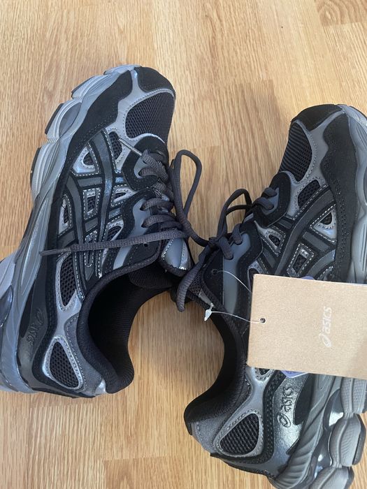 Asycs nyc gel black