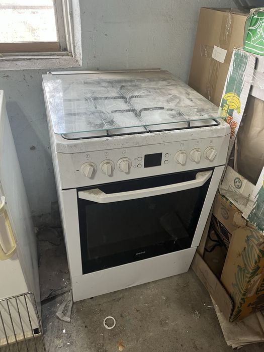 Газ плита с духовкой