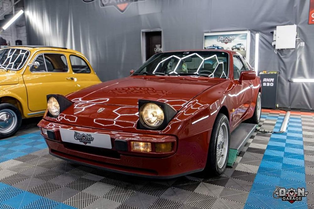 Vand Porsche 944 atestat istoric