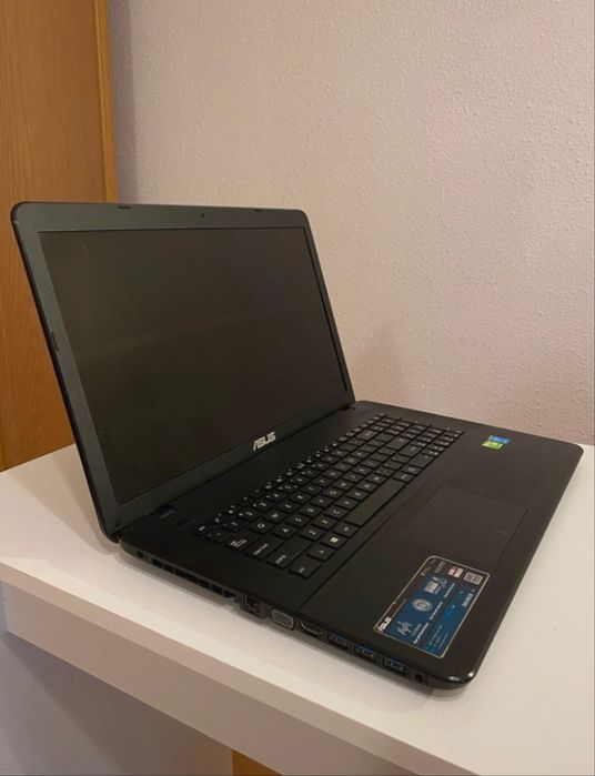 Laptop ASUS, Procesor Intel Core i7 5500U 3Ghz, memorie 256gb