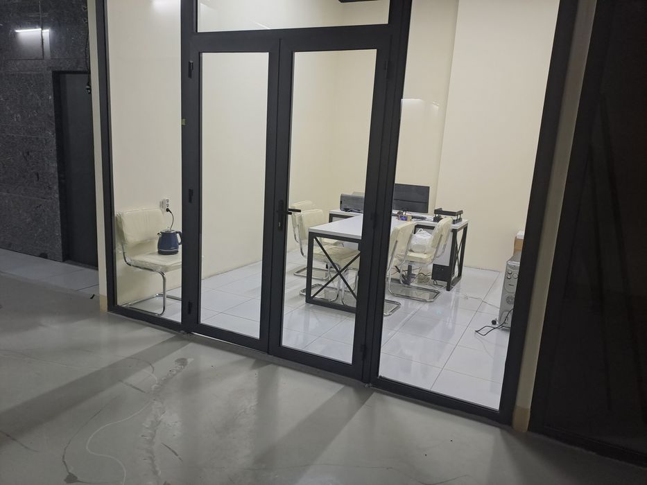 Офис арендага берилади Ибн Сино савдо мажмуасида