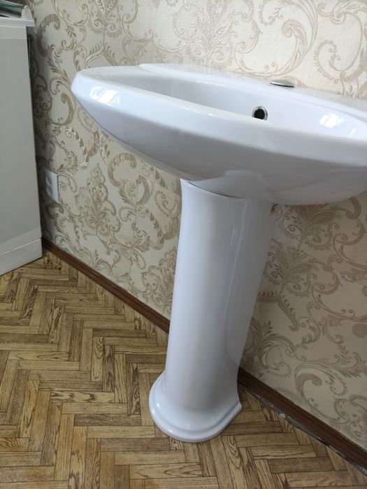 РАКОВИНА. Белая, новая