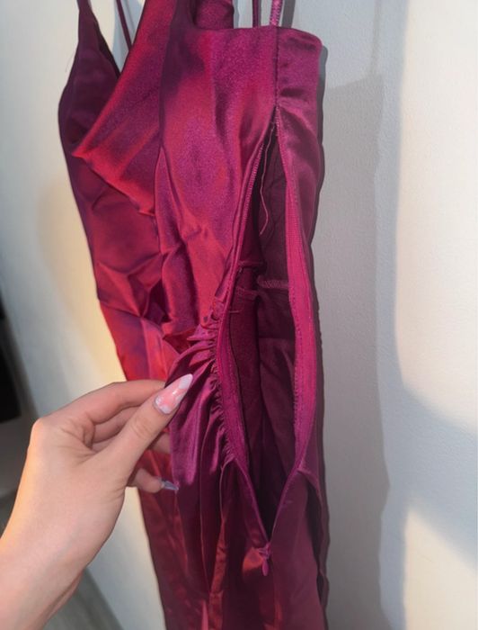 Rochie midi asimetrica cu fusta tip lalea