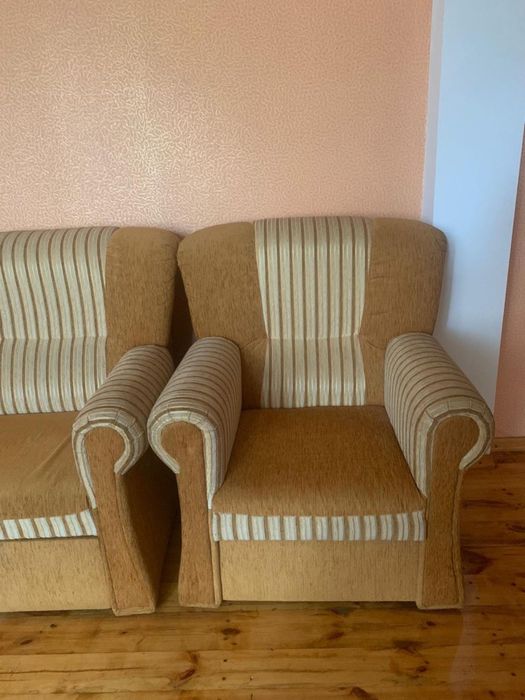 Продам диван б/у