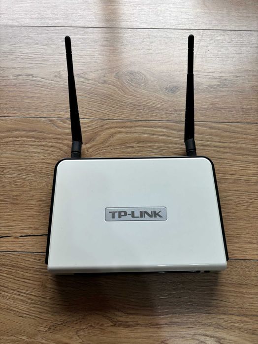 Router TP-Link TL-WR1042ND Wireless N 300Mbps Gigabit, dual antenă