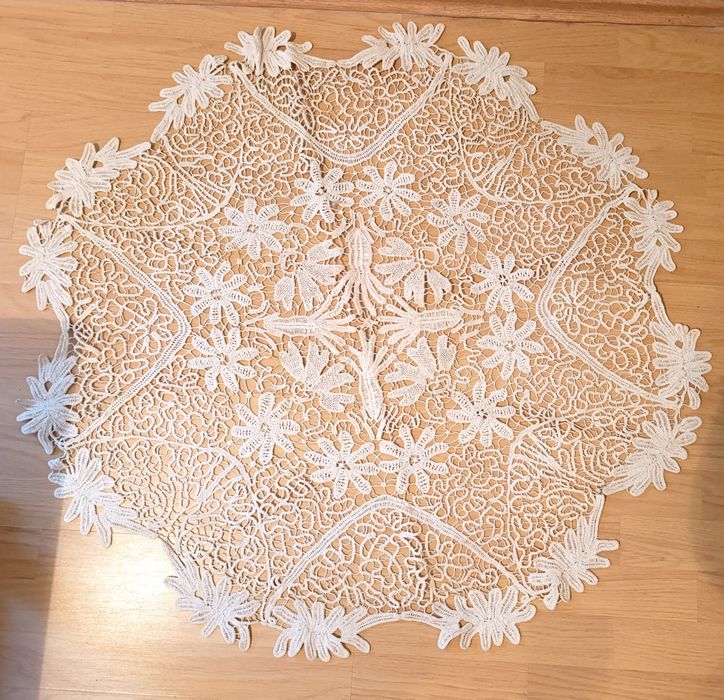 Lot 4 fețe de masă macrame/ lasetă poantlas Handmade