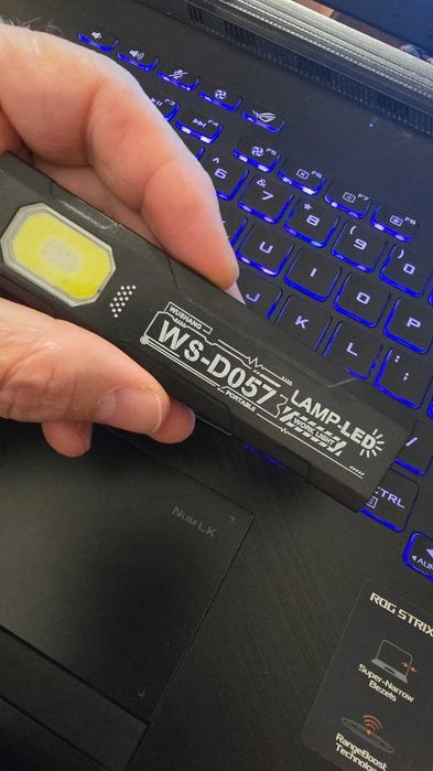 Lanterna mini f pentru fortele de ordine