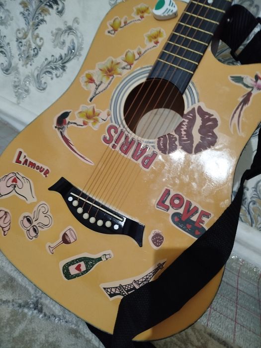 Гитара сатылады срочна!!