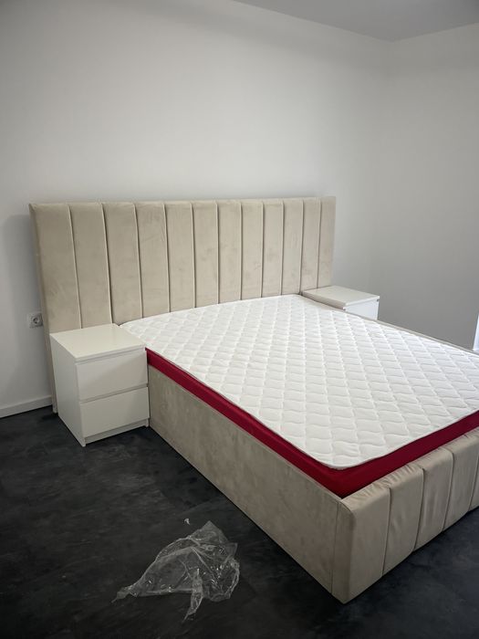 Pat tapitat + saltea  160x200 cu somiera  Bej  ca nou!