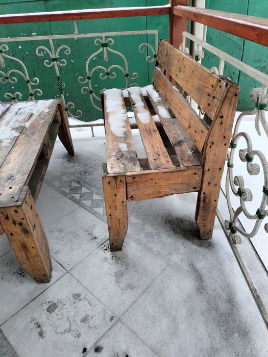 Мебель из дерева