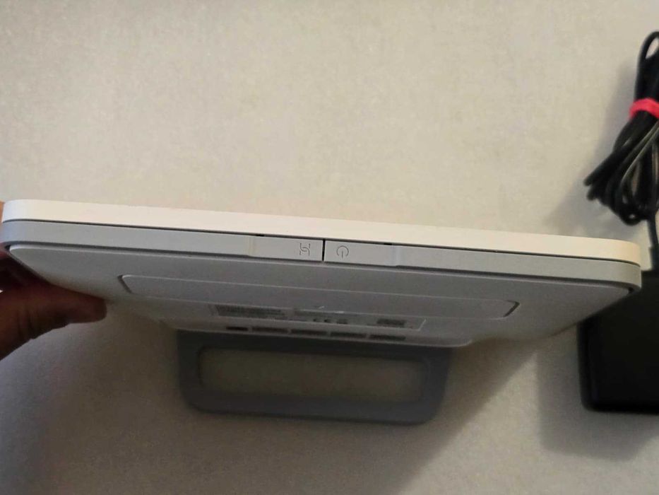 Modem Wireless 4G+ Huawei B535-232, Slot Cartelă SIM, Gigabit Cat.7 300 Mbps, Dual-Band AC1200
