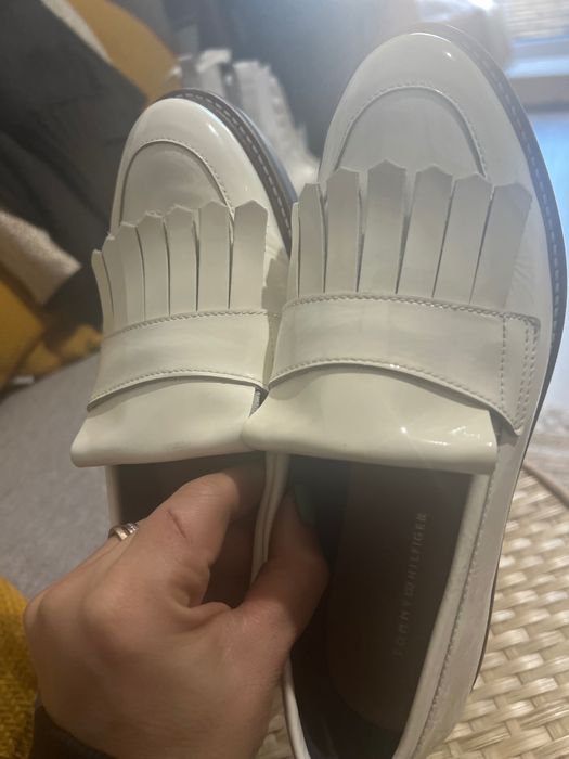 pantofi casual Tommy Hilfiger damă noi 36 albi piele lăcuita