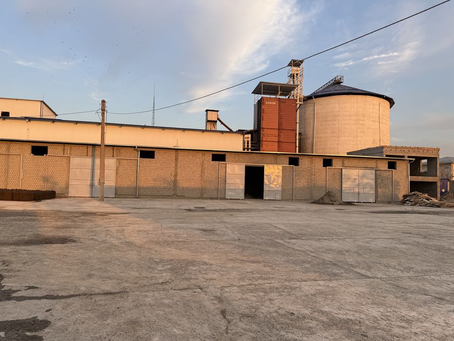 Сергели Хонободда Складлар арендага!