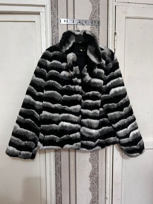 Шуба с искусственным мехом